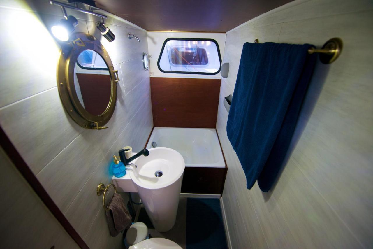 Homeboat-Bateau Hotel Ženeva Exteriér fotografie